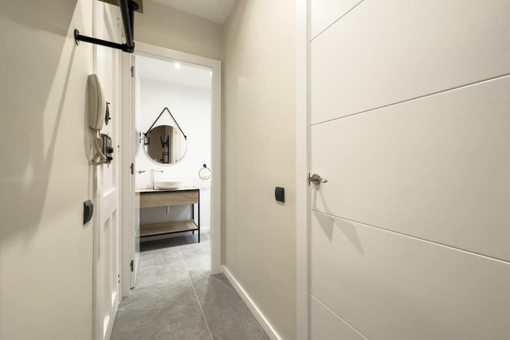 Bebarceloner Sants Apartments - 2 Bedrooms Exterior foto